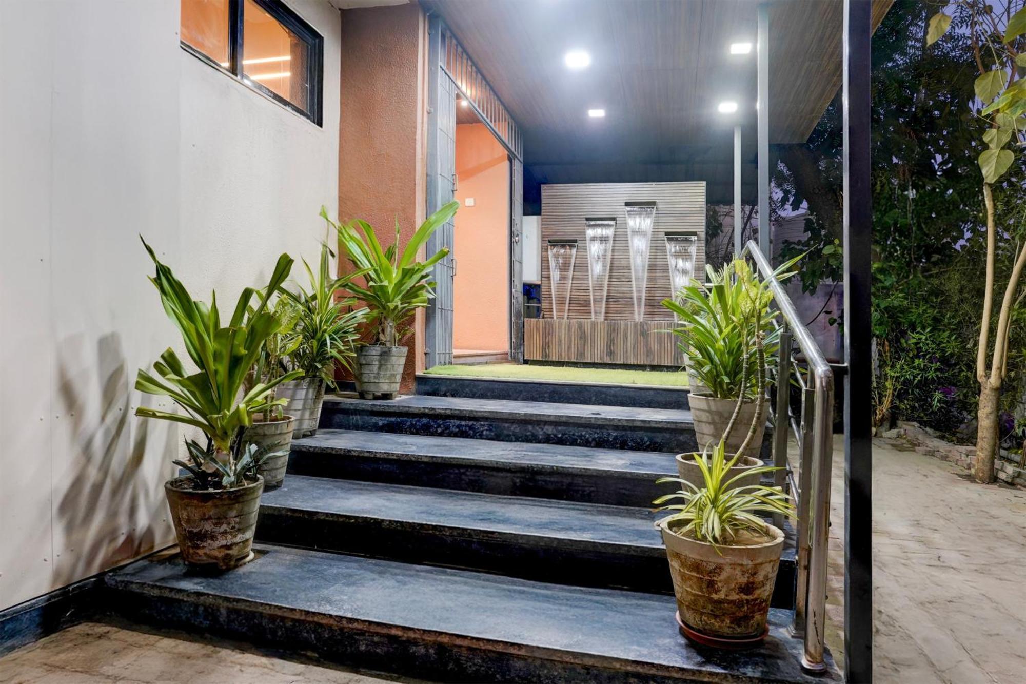 Palette- Siddharth Inn Gandhinagar Zewnętrze zdjęcie