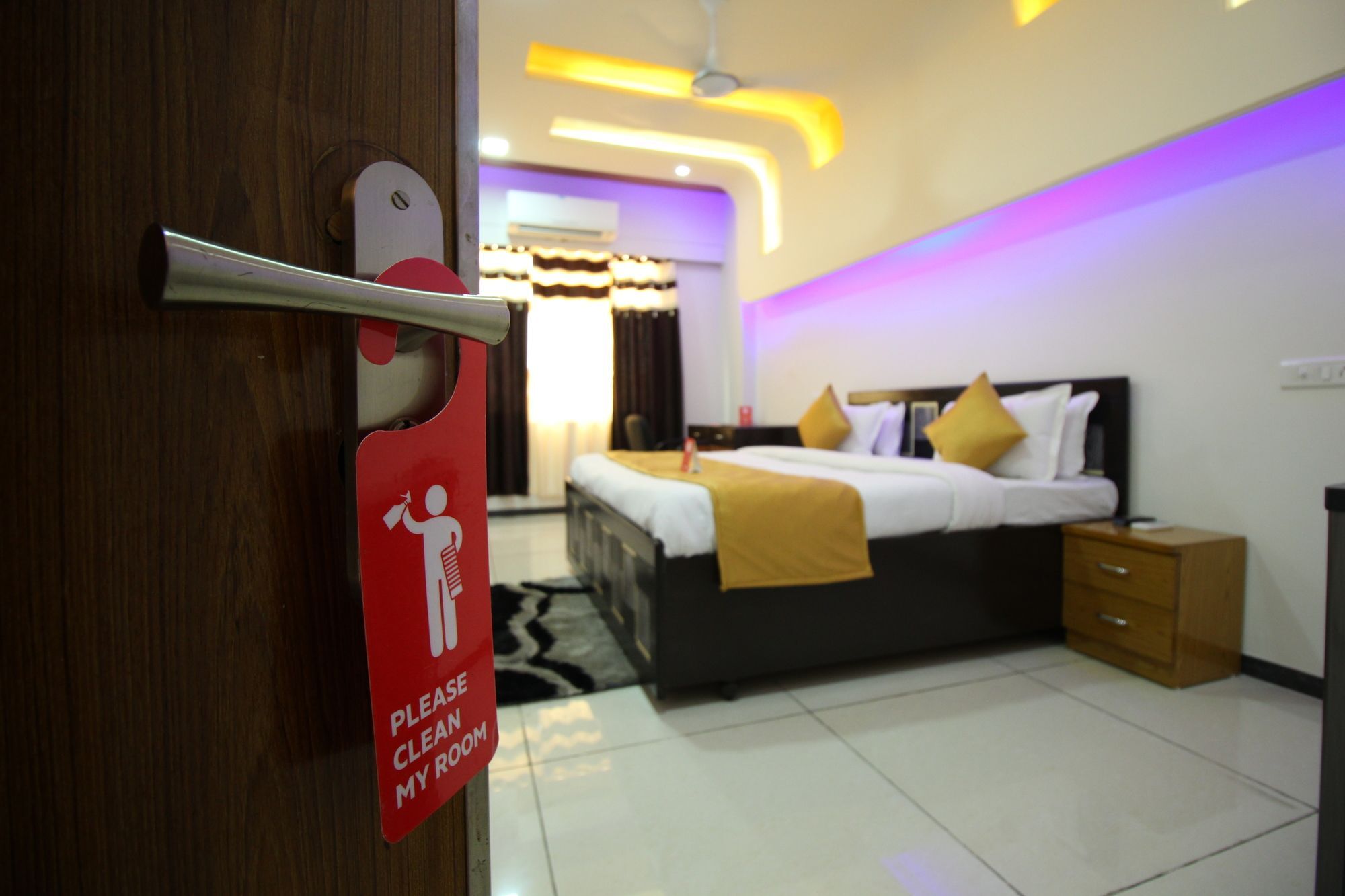 Palette- Siddharth Inn Gandhinagar Zewnętrze zdjęcie